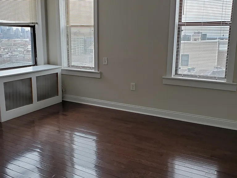650 Palisade Ave — Photo 9