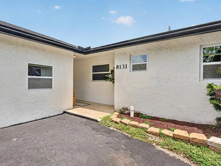 8131 NW 44th Ct — Photo 2