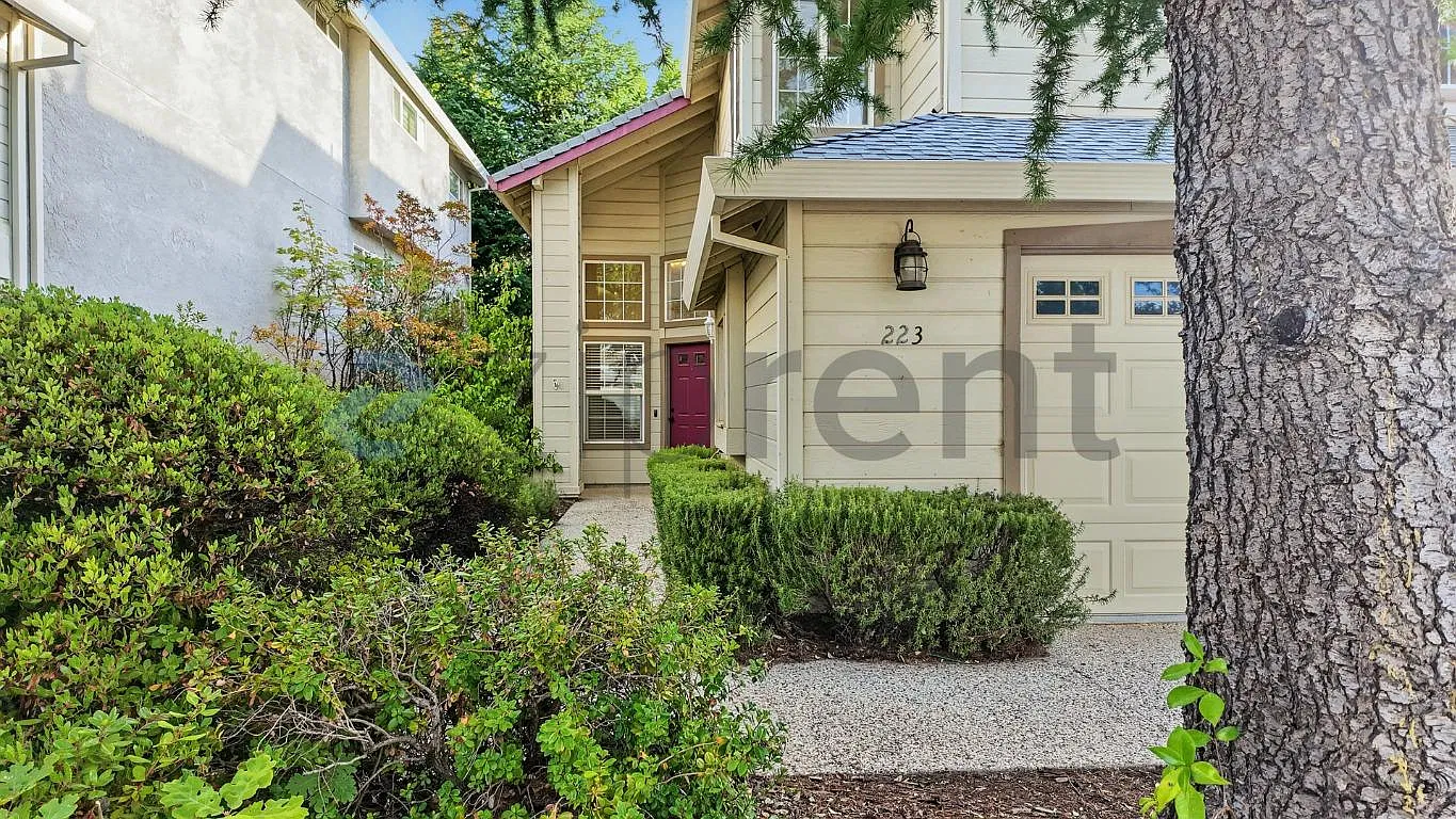3 bed, 1914 sqft, $2,900 — Photo 4
