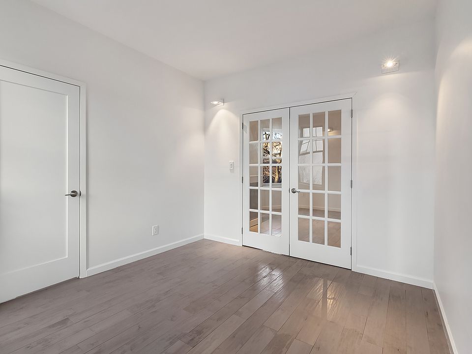 1st image of 19 Christopher St APT 18