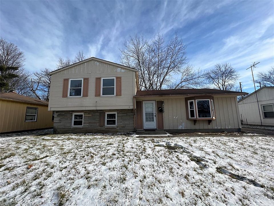 1st image of 3429 Roseway Dr