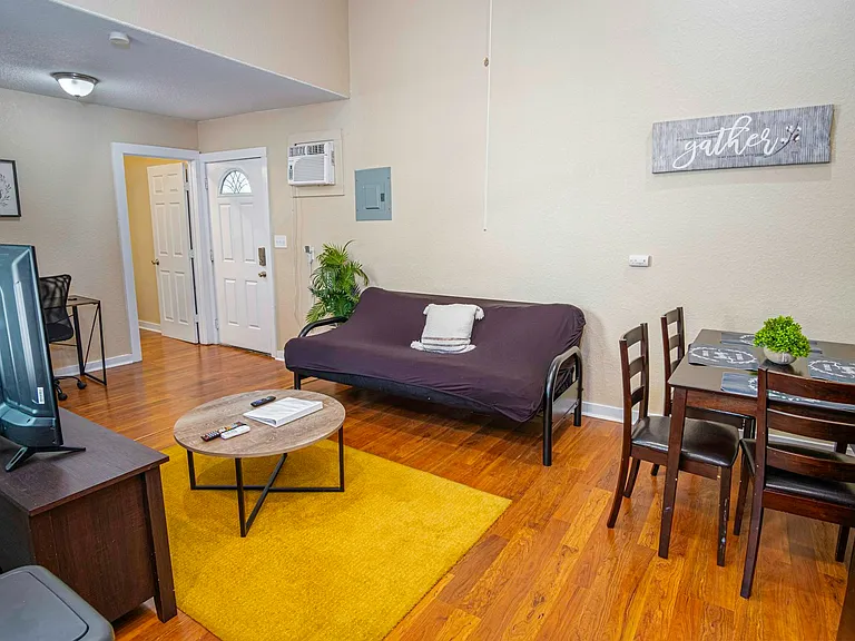 121 Douglas Way St #B — Photo 1