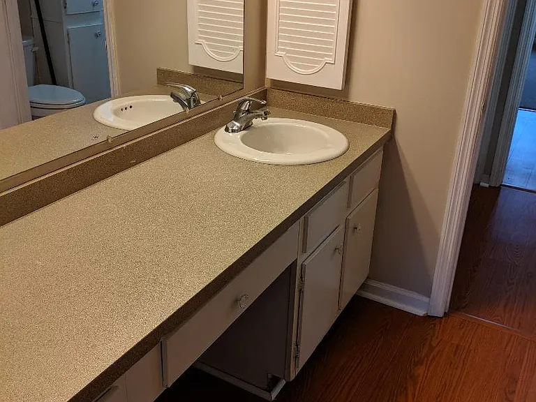 474 Woodview Dr — Photo 19