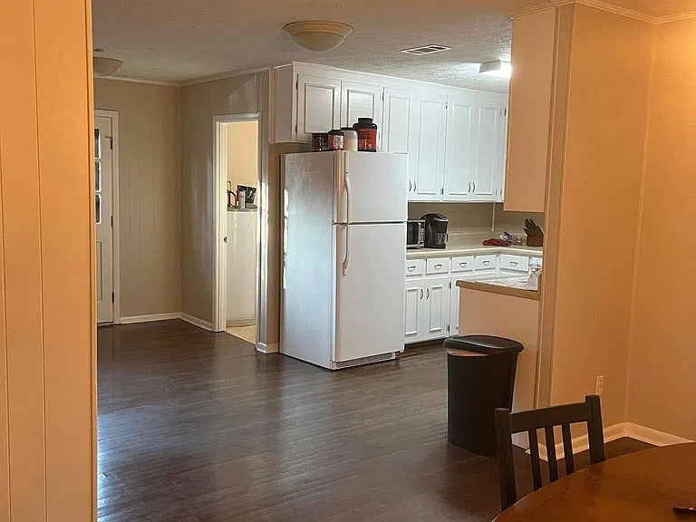 1115 Drew Ln — Photo 6