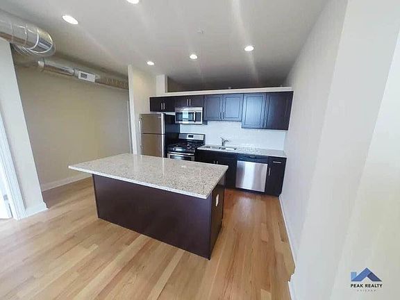 2nd image of 2040 W North Ave APT 402