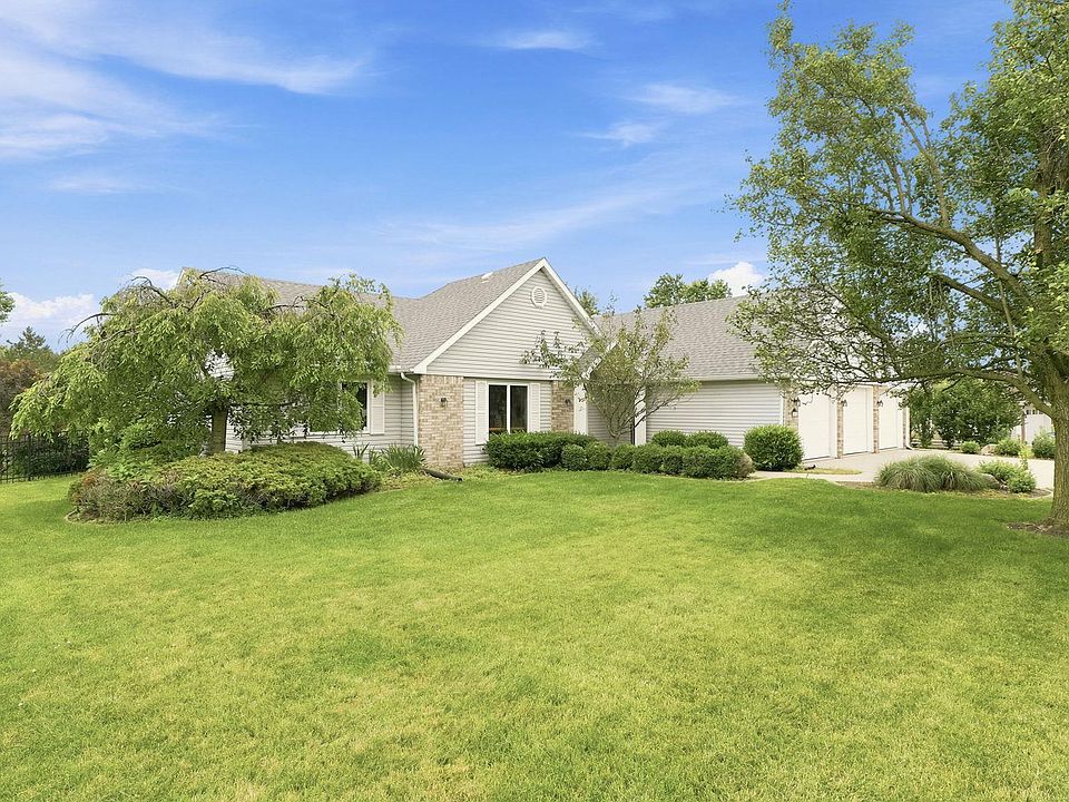 1st image of 2615 Candlewick Dr