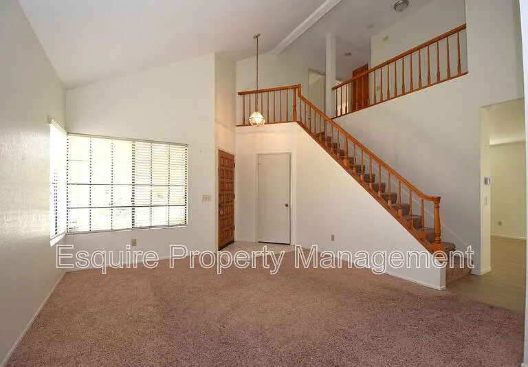 5148 Via Calderon — Photo 2
