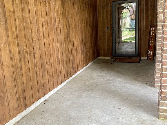 4th image of 1314 Wexford Dr