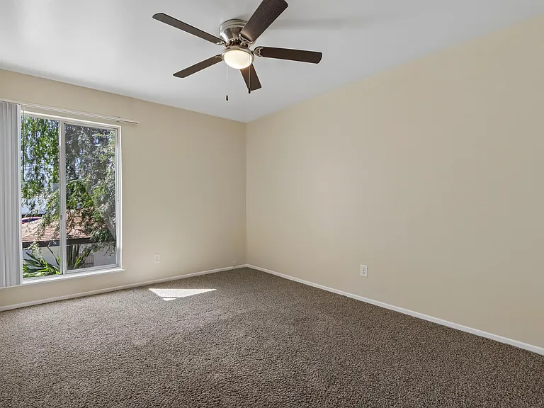 East Cypress — Photo 13