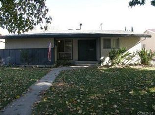 9208 Swinton Ave, North Hills, CA 91343