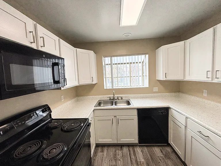 Canyon View — Photo 122