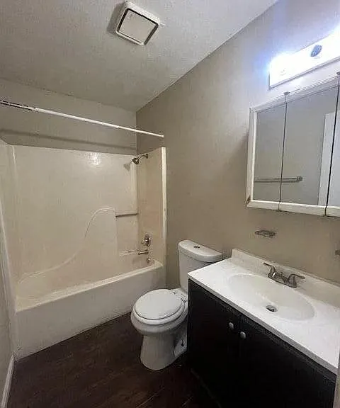 111 Hardwood Ct #D — Photo 4