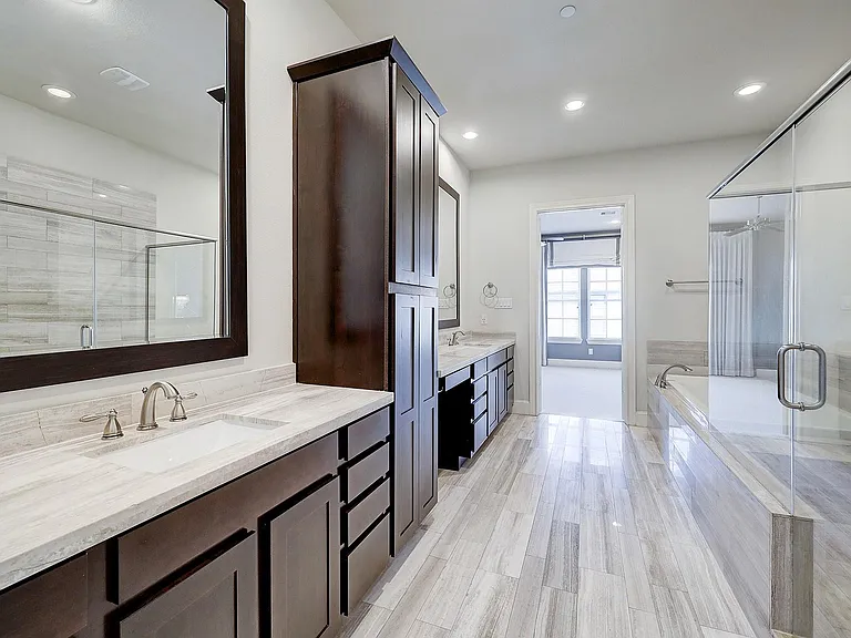 1110 Thompson St — Photo 21