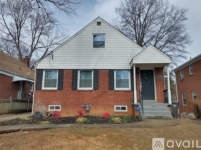 4228 Longfellow St photo 1
