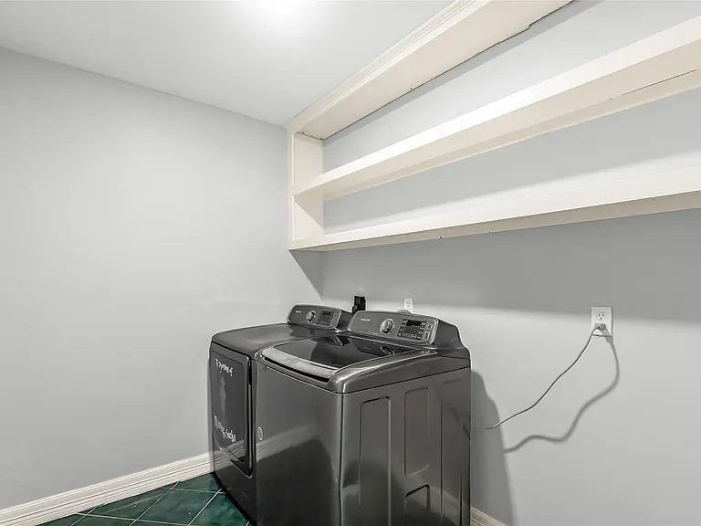 211 W North Hill Dr — Photo 14
