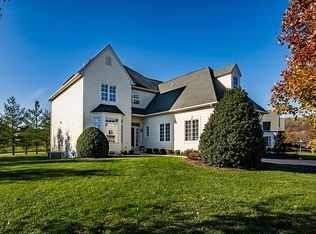 2 Langston Cir, Exton, PA 19341