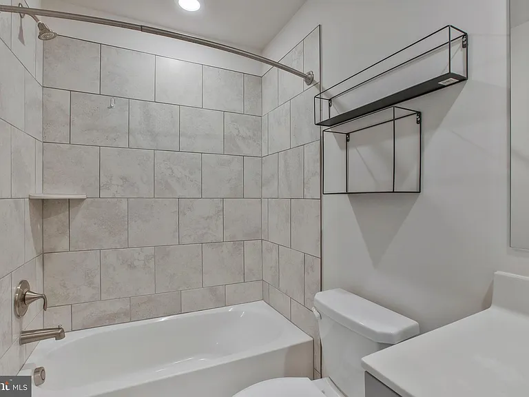 2738 Lady Slipper Rd — Photo 19