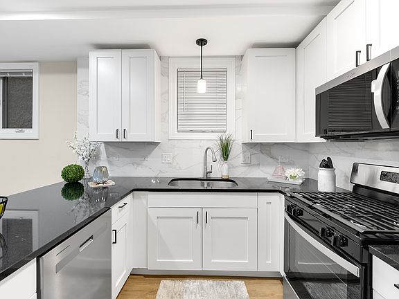 4th image of 19 E 26th St APT 1