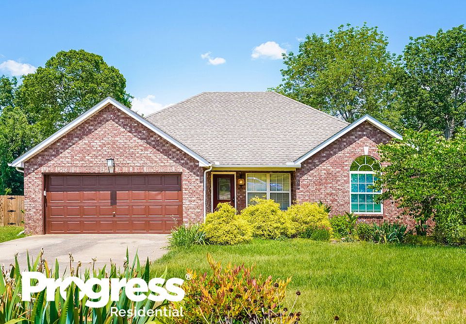 1st image of 303 Buttonwood Dr