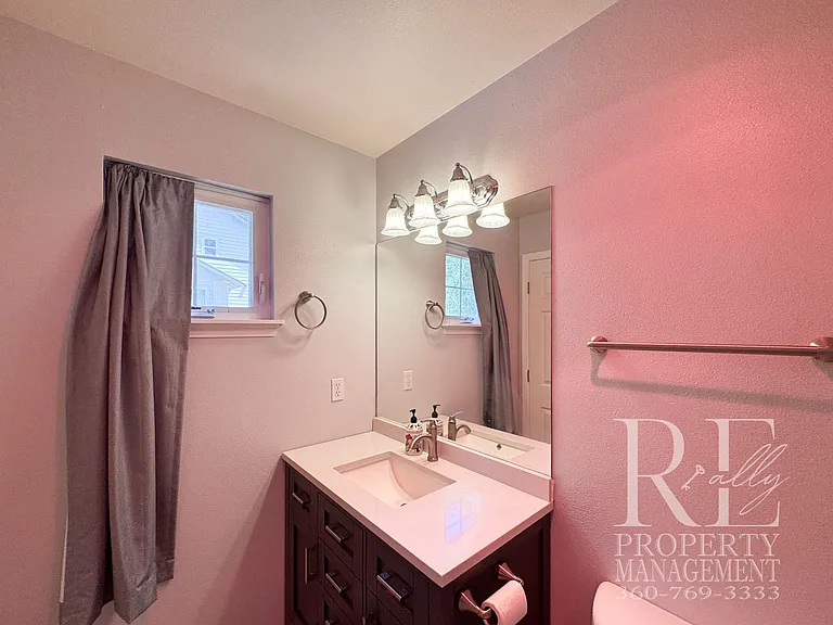 7070 Engine Ln NE — Photo 19