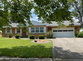 2529 Dunbar Dr, Lansing, MI 48906