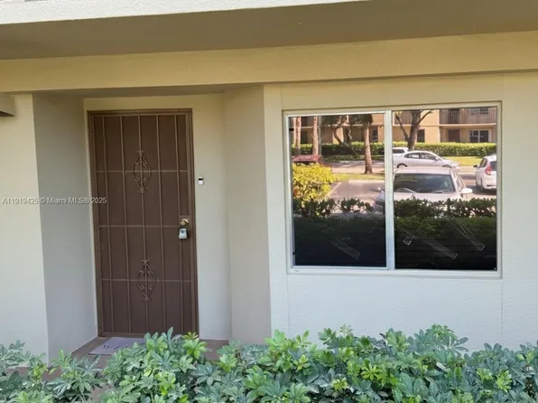 1001 SW 141st Ave APT 107K, Pembroke Pines, FL 33027