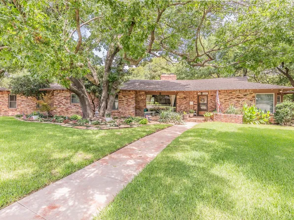 4200 Westmont Ct, Fort Worth, TX 76109