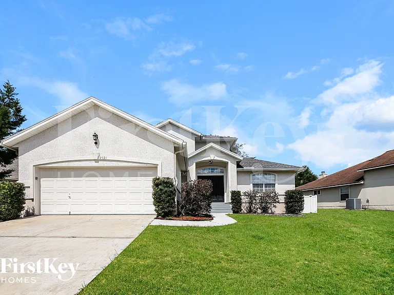 2921 Ravine Hill Dr — Photo 1