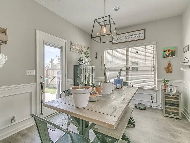 3404 Tourmaline Dr — Photo 6