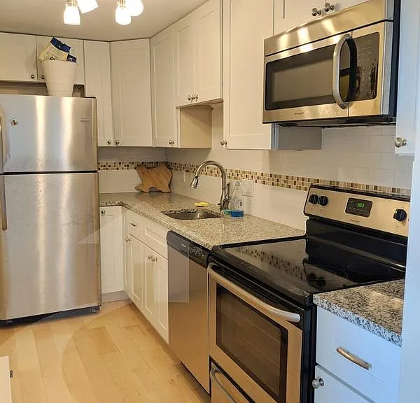 94 Beacon St #93 — Photo 9
