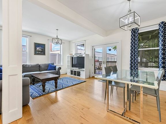 5th image of 714 E 4th St #1