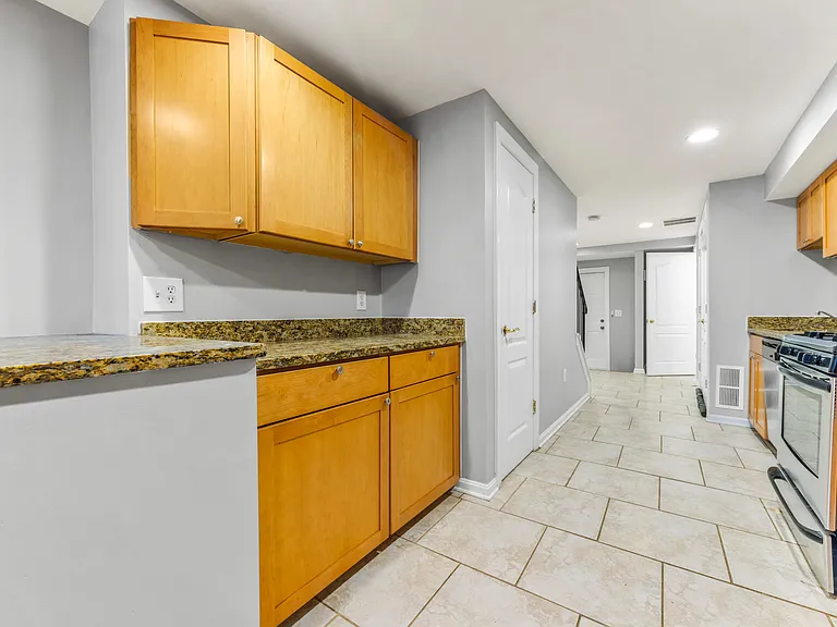 2023 Portugal St — Photo 7