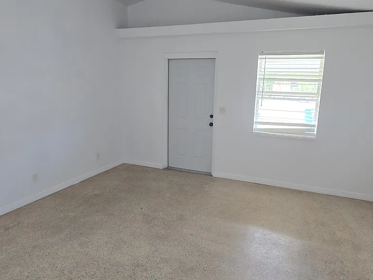 3085 Areca Ave #1 — Photo 7