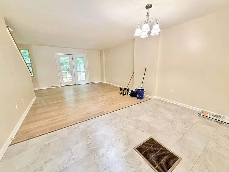 7 Ira Ln — Photo 10