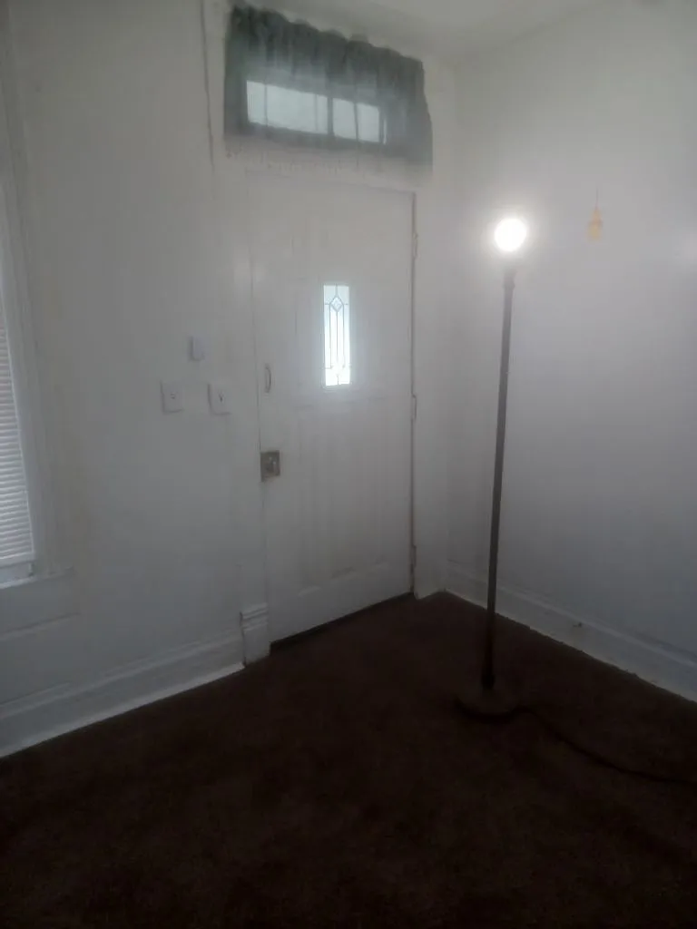 2 bed, $1,200 — Photo 2
