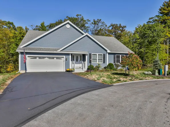 16 Strawberry Lane, Hooksett, NH 03106
