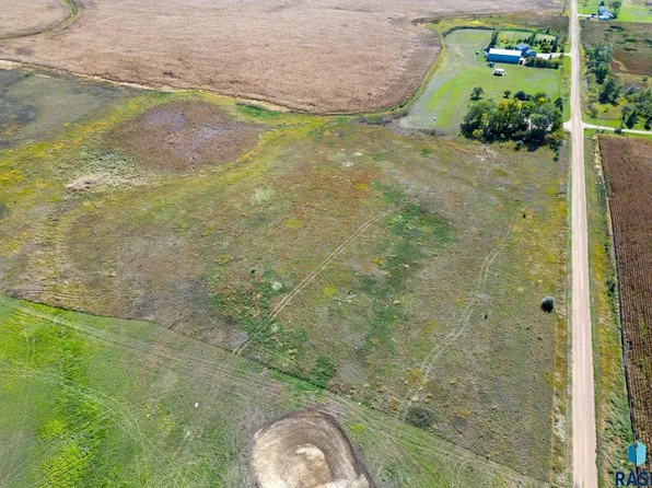 467 Avenue, Lennox, SD 57039