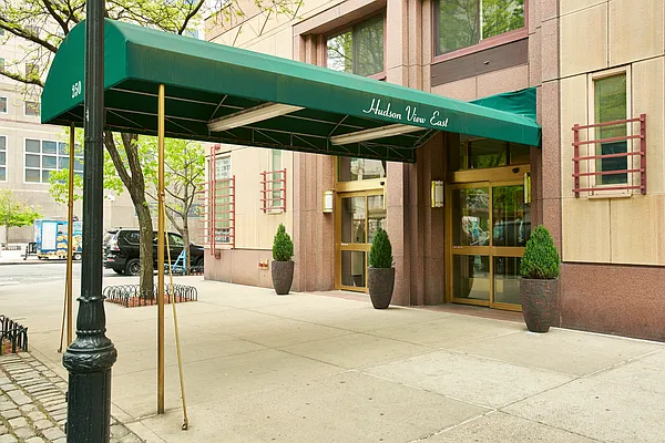 Sold by Brown Harris Stevens | media 21