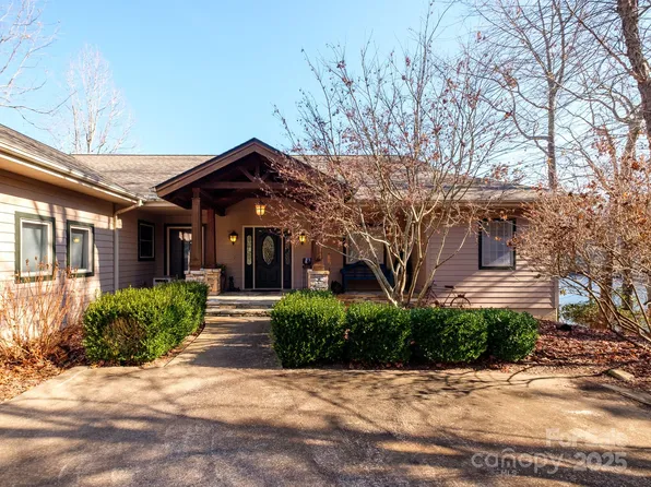 106 Tsula Ct, Brevard, NC 28712