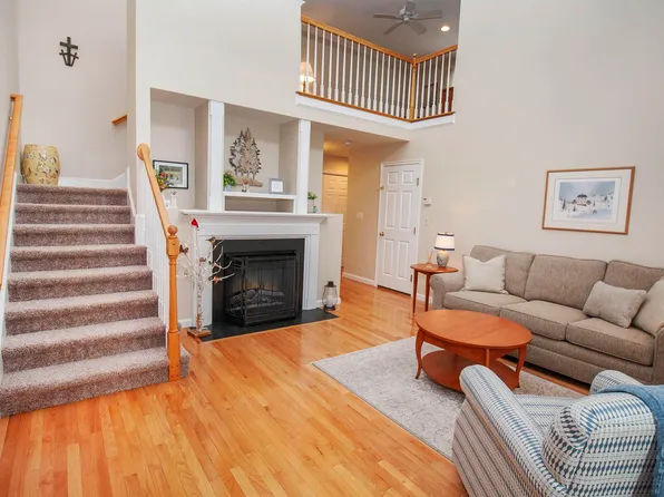 10 Sherwood Road, Raymond, NH 03077