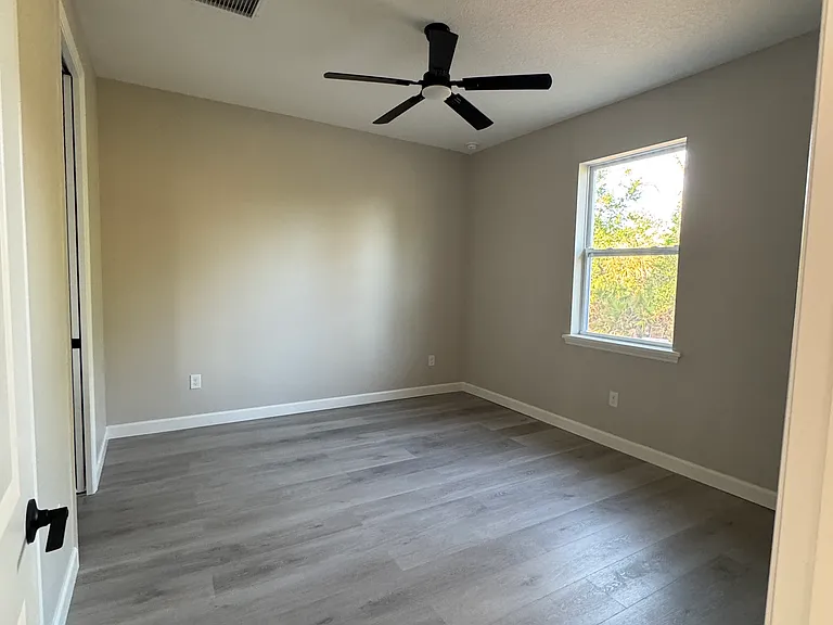 10094 Amicola St #1 — Photo 9