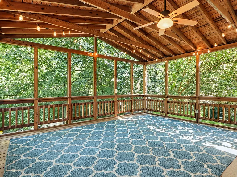8818 Blue Sea Dr — Photo 3