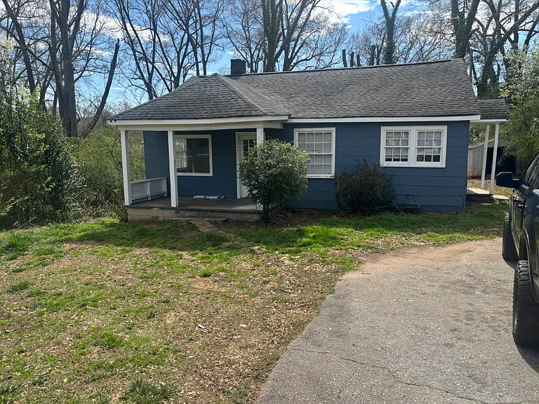 230 W Wood St — Photo 1