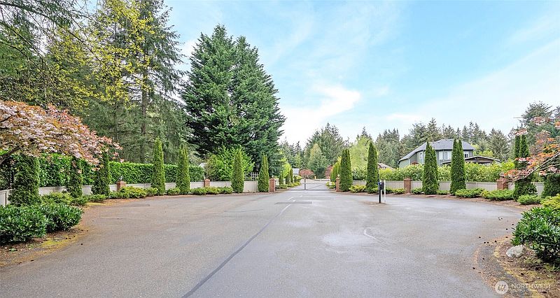 3rd image of 801 Jewil Drive