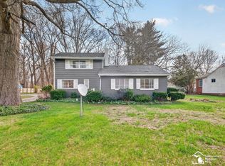 6790 Douglas Rd, Lambertville, MI 48144