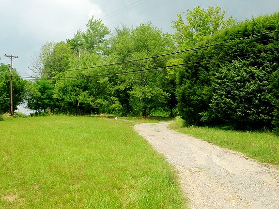 5th image of 7812 Maynardville Pike