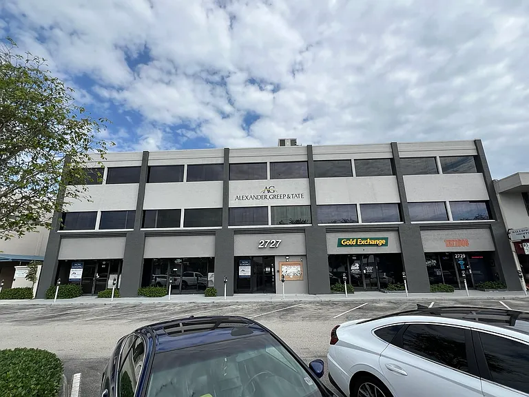 2727 E Oakland Park Blvd #304 — Photo 12