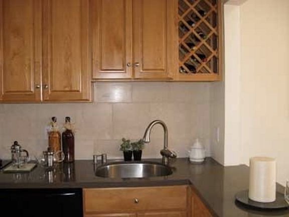 5th image of 84 Mangels Ave