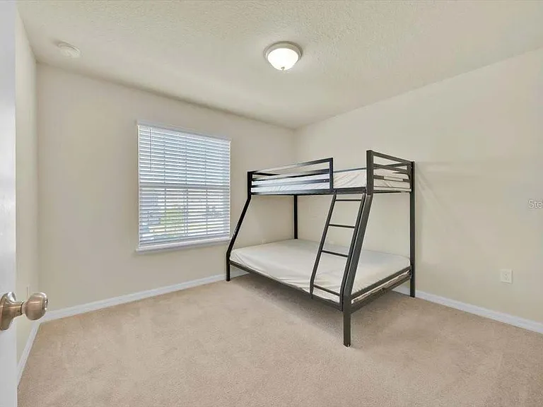 372A Pacific Ln — Photo 14
