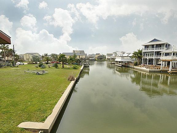 5th image of 22116 Yoakum Dr